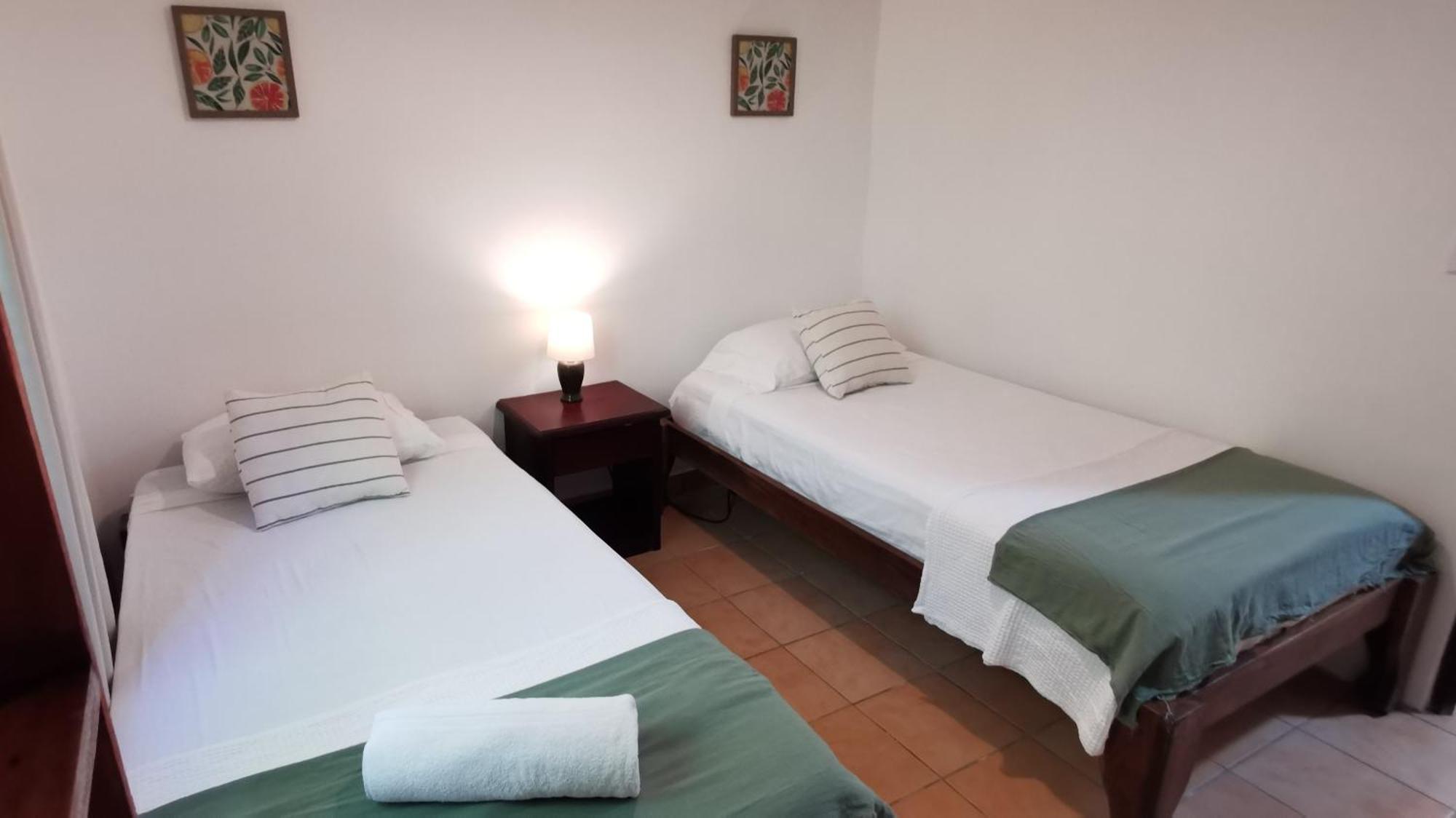 Colibri Apartments - 4 Min Walk To The Beach! Playa Santa Teresa  Room photo